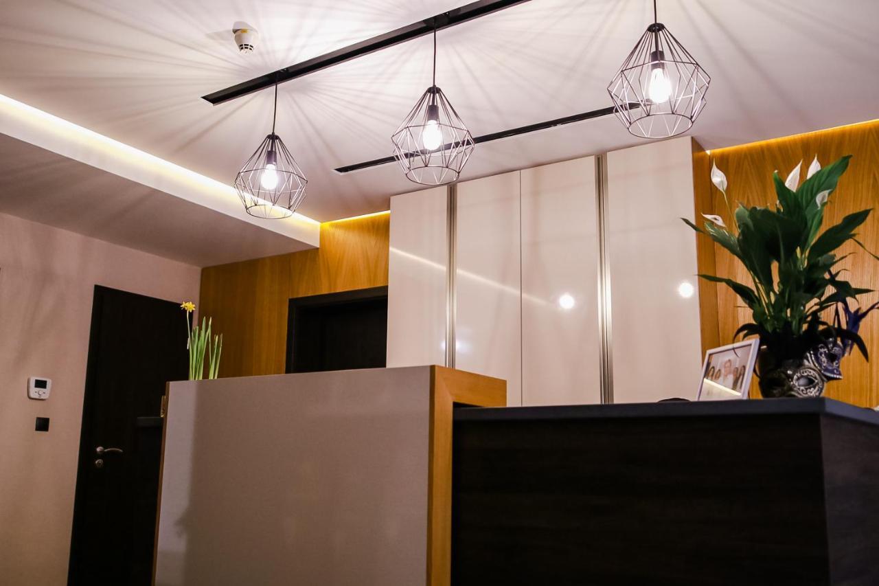 Sohaz Panzio Es Apartmanhaz Szolnok Luaran gambar